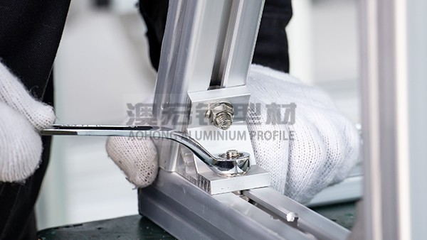 工業(yè)鋁型材有哪些配件連接？