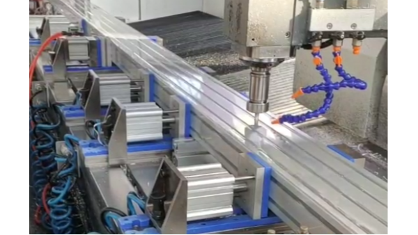 鋁型材深加工需要哪些核心設備？一文看懂加工流程